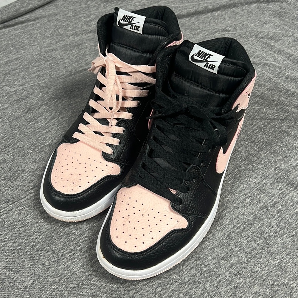 Air Jordan Retro 1 - Black Crimson Tint, size 9.5